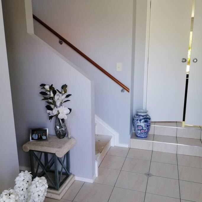 Double Room With Shared Bathroom Όκλαντ Εξωτερικό φωτογραφία
