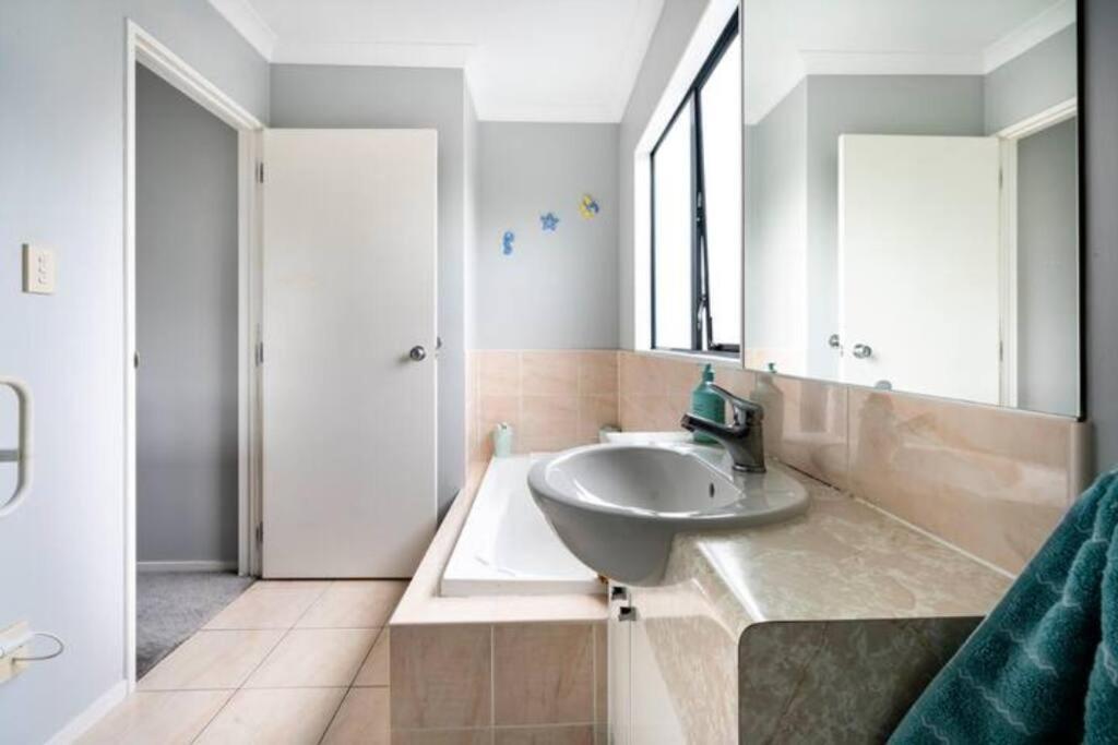 Double Room With Shared Bathroom Όκλαντ Εξωτερικό φωτογραφία